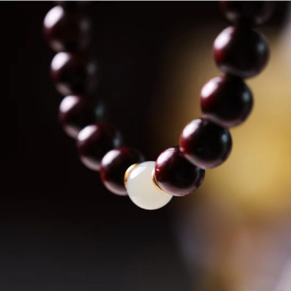 Small Leaf Rosewood Bracelet with Hetian Jade – Handcrafted Feng Shui Jewelry for Protection & Prosperity - Image 5