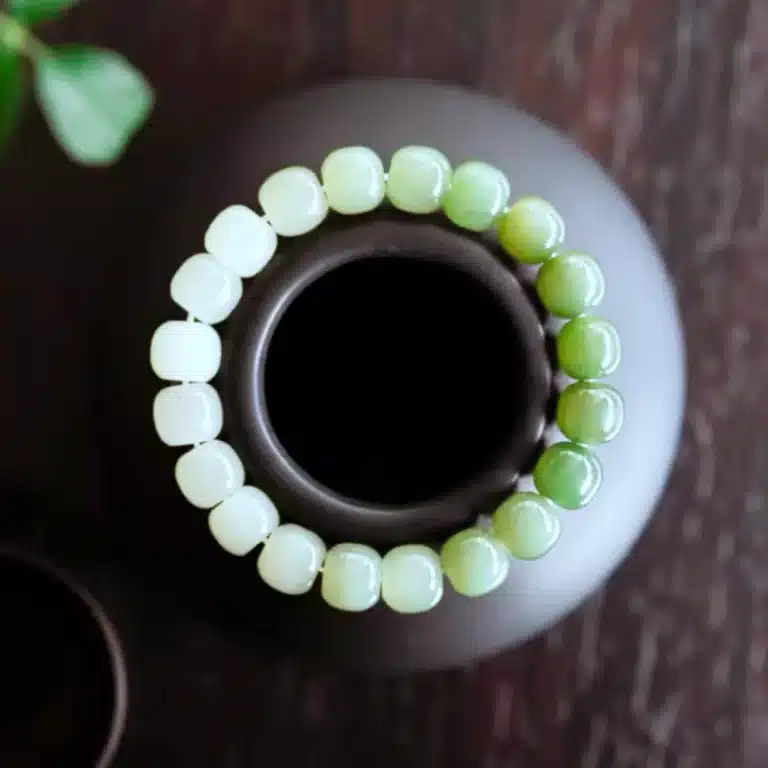 an amage of Gradient Jade Bead Bracelet