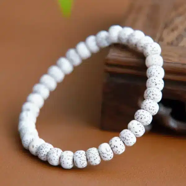 Natural Seed Bead Bracelet – Classic Bodhi Style with Polished Finish - Image 4