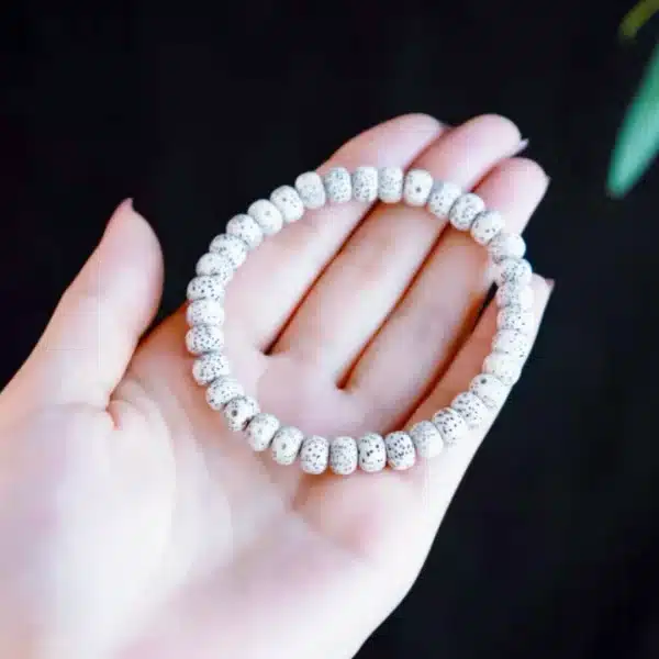 Natural Seed Bead Bracelet – Classic Bodhi Style with Polished Finish - Image 9